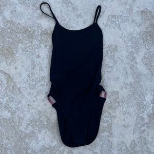 Jolyn Julian in Black and Rose Gold (32)